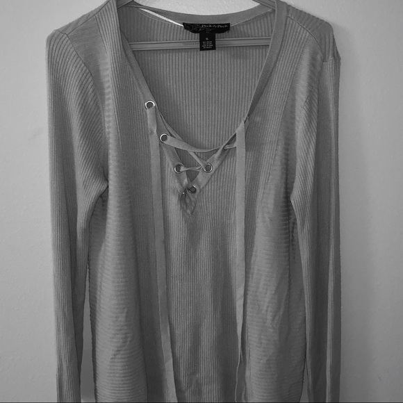 NEW Beautiful Sweaters - Picture 6 of 9